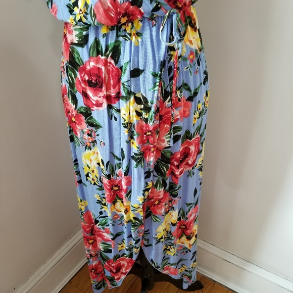 Floral Blue Dress, SIZE S, Open In the front. - Picture 3 of 16